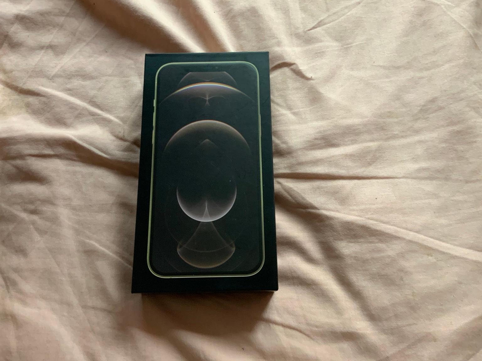 iPhone 12 Pro Max 256gb (unlocked) in SL1 Burnham für £ 850,00 zum