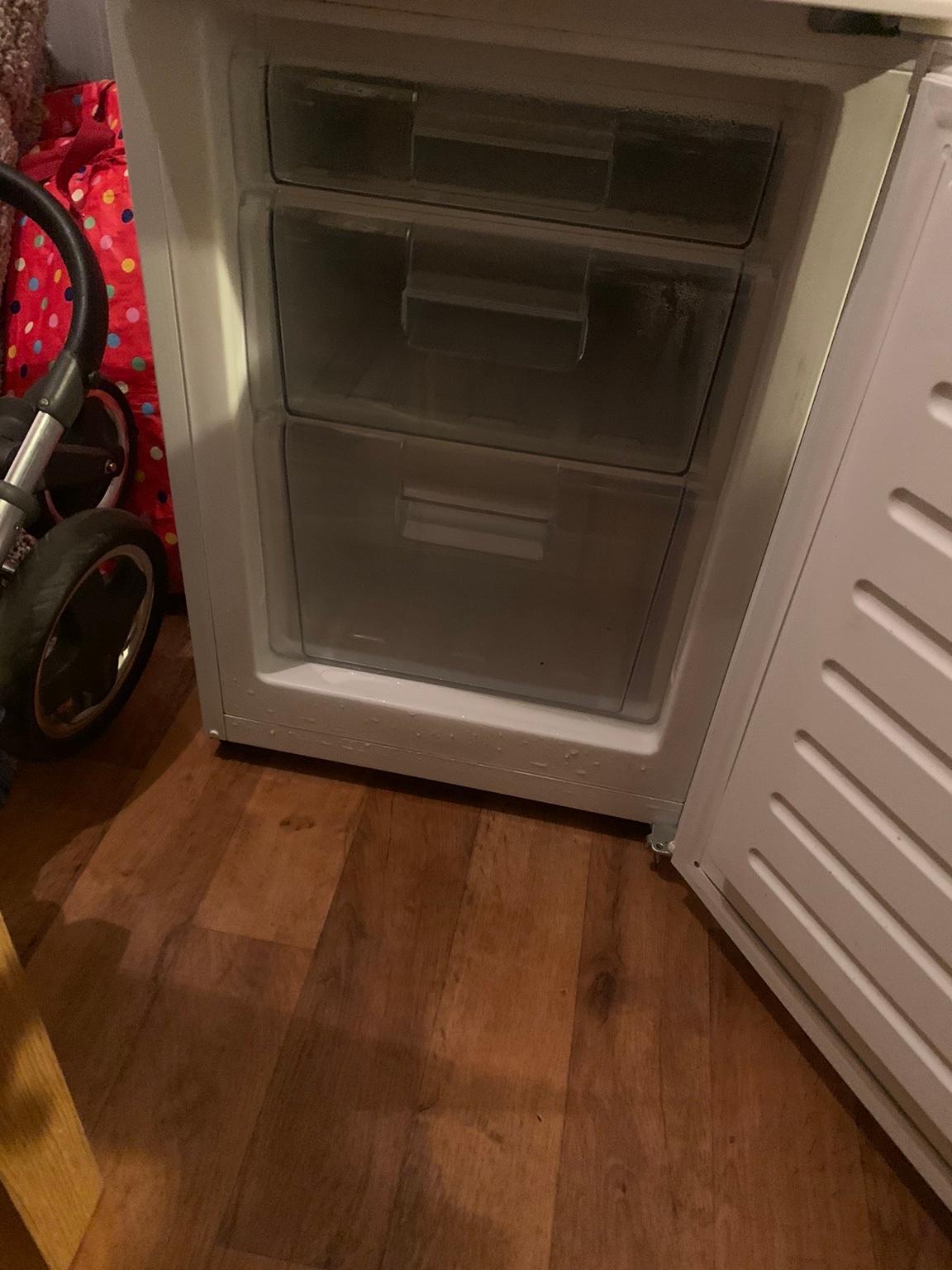 White fridge freezer in B38 Birmingham für £ 60,00 zum Verkauf Shpock AT