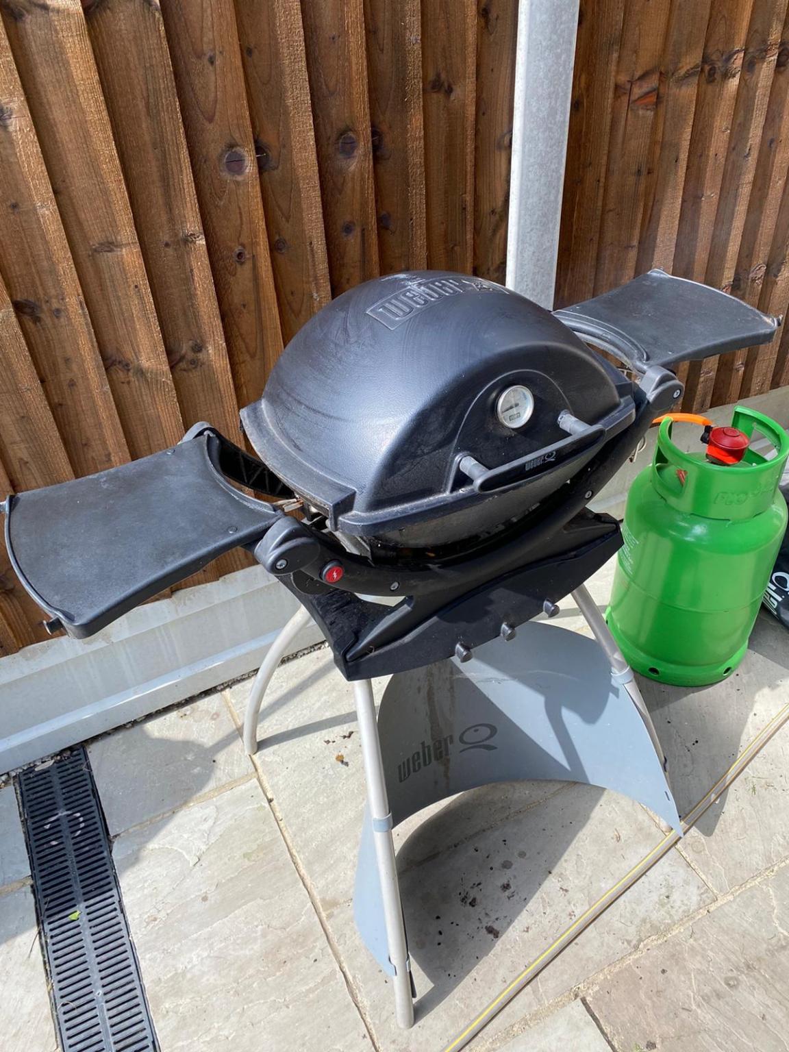 er Gas BBQ Q1200 with new gas canister in SE18 London for £180.00