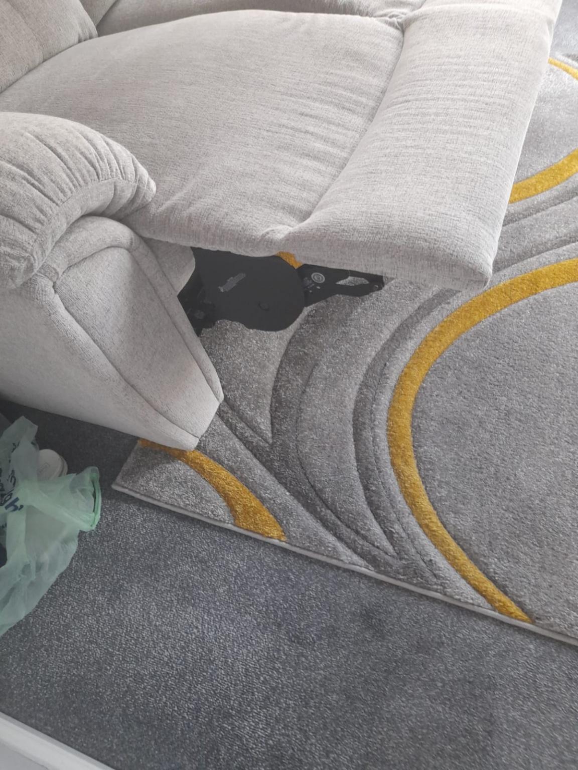 Scs reclining two seater sofa in WV10 Wolverhampton für 150,00 £ zum