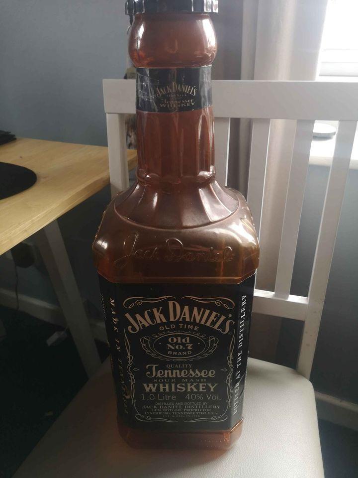 large jack daniels money bottle in WF12 Kirklees for £10.00 for sale