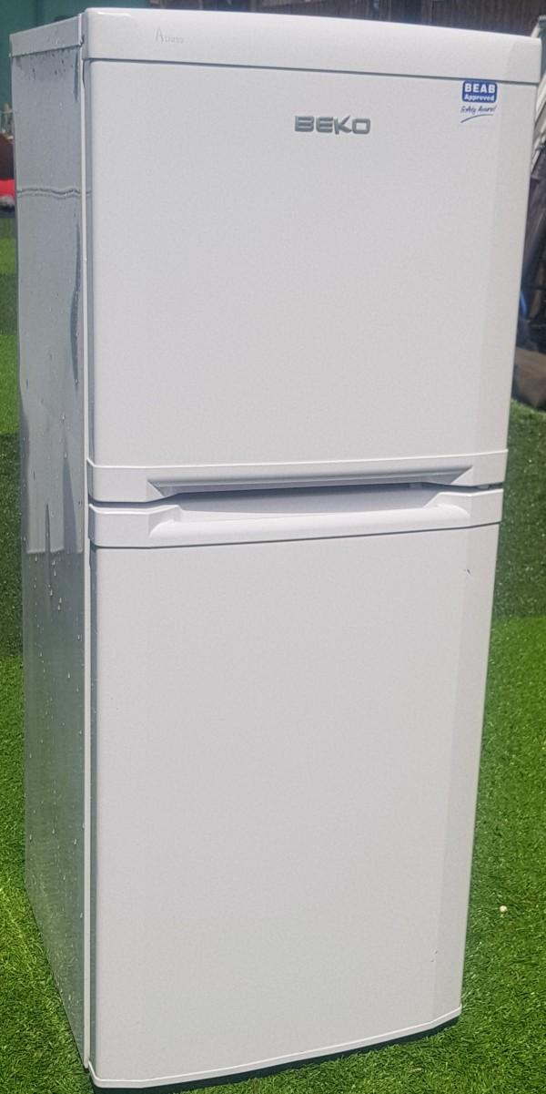 BEKO fridge freezer A class energy efficiency in B70 Bromwich für £ 100,00 zum Verkauf Shpock AT