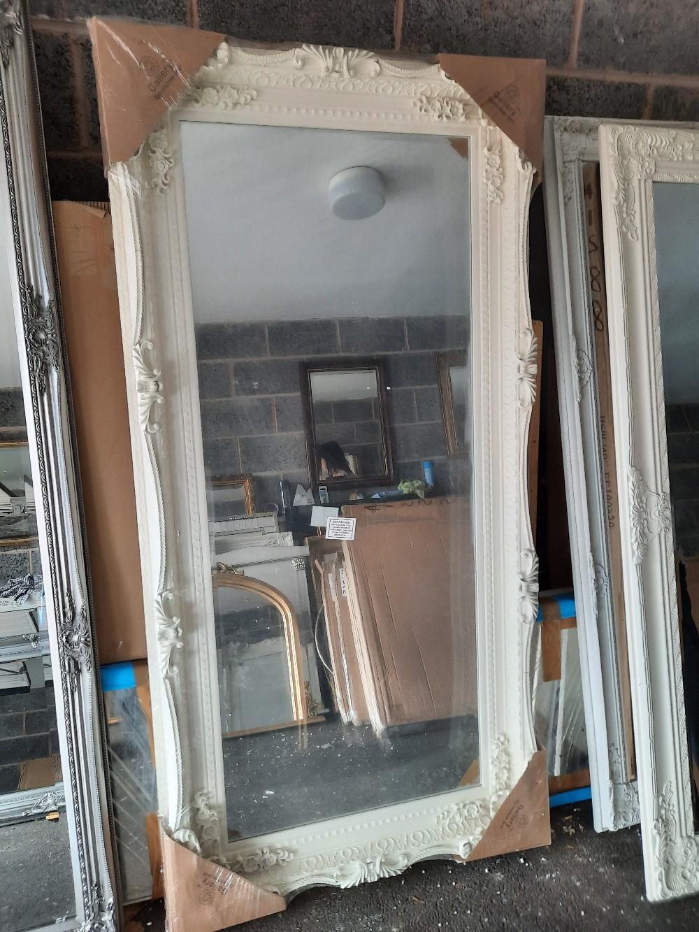 Large Cream Beveled Leaner Mirror in Walsall für £ 119,00 zum Verkauf