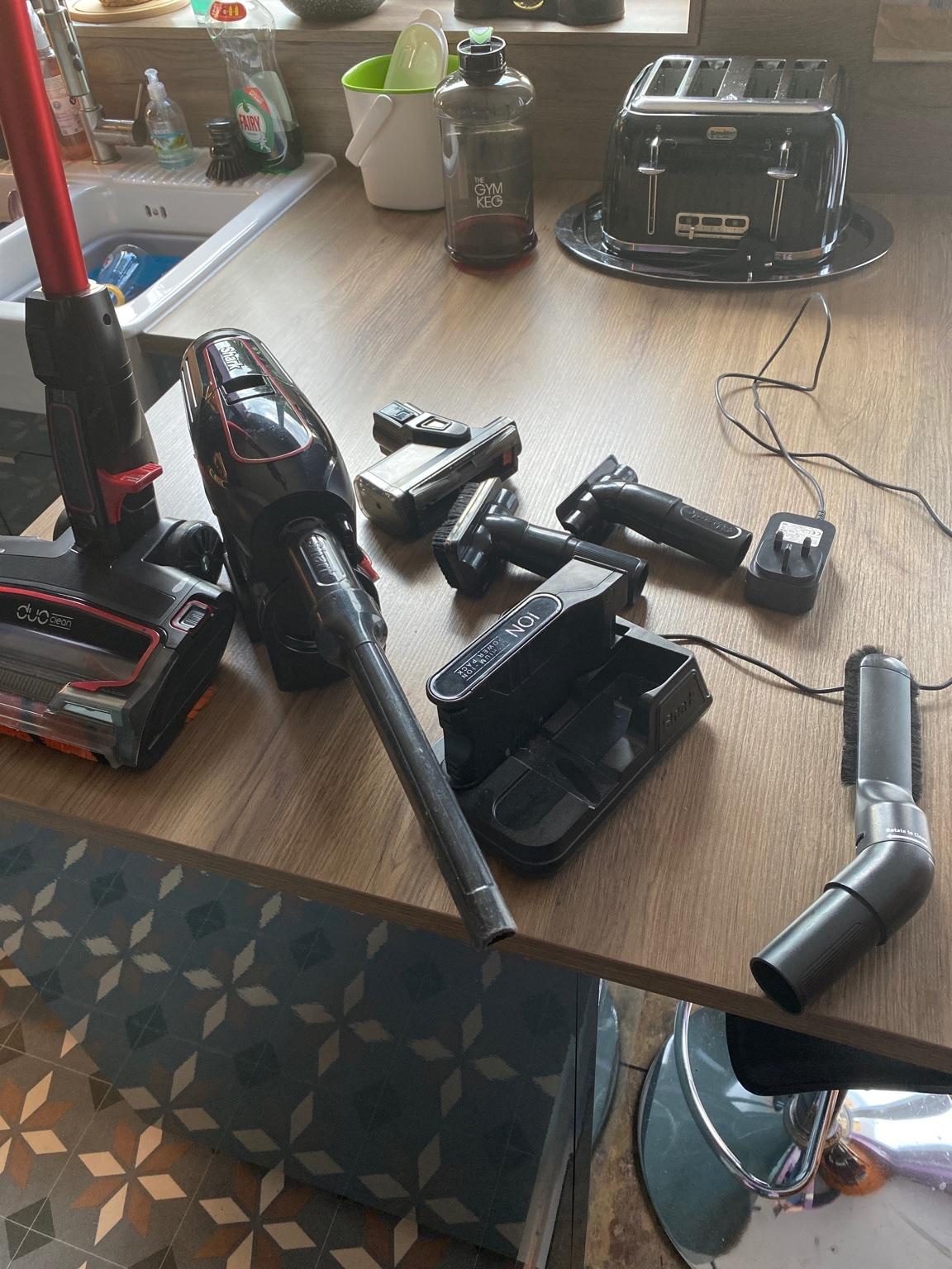 Shark cordless hoover in M22 Manchester für £ 50,00 zum Verkauf Shpock AT