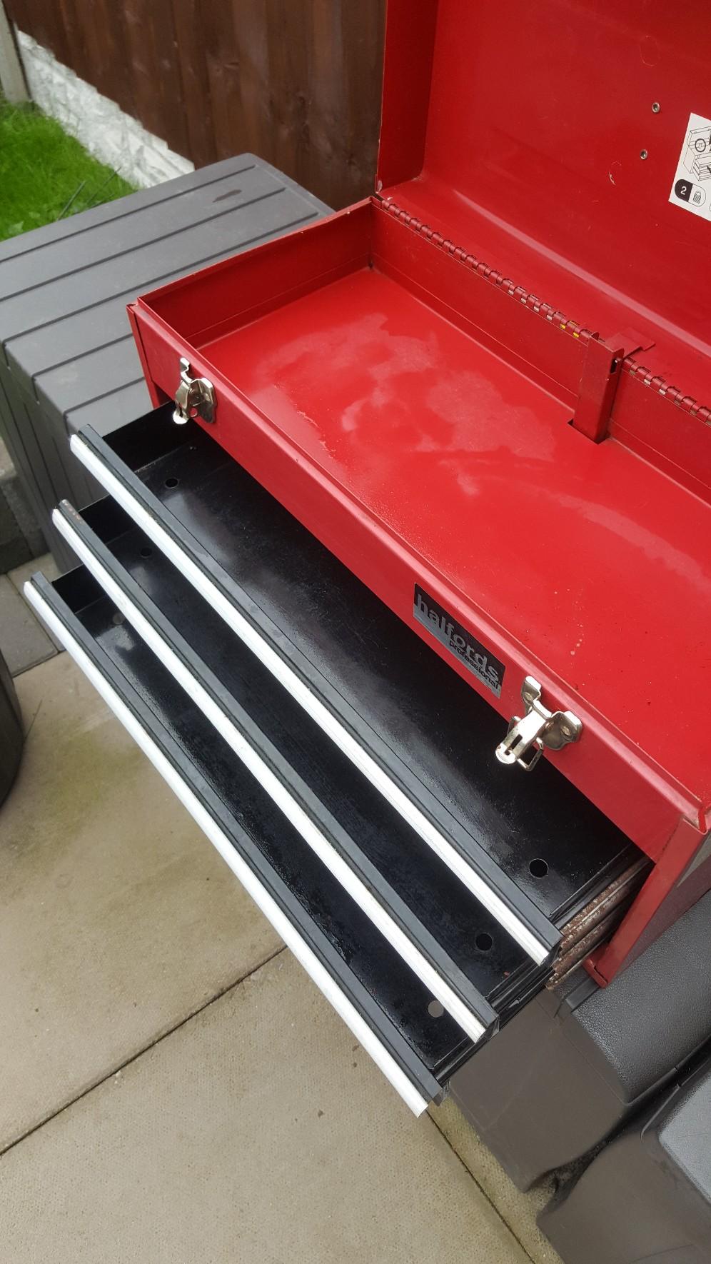 Halfords professional metal toolbox in B63 Dudley for £15.00 for sale Shpock