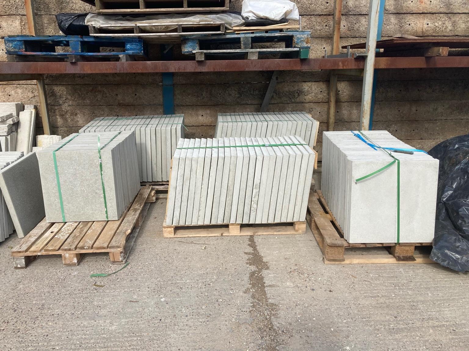 2x2 paving slabs in S63 Barnsley for £4.75 for sale Shpock