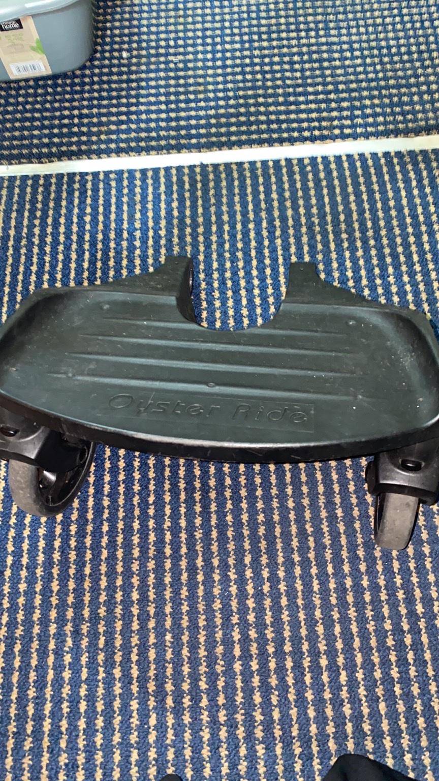 Oyster ride on buggy board in London Borough of Hounslow für 6,00 £ zum