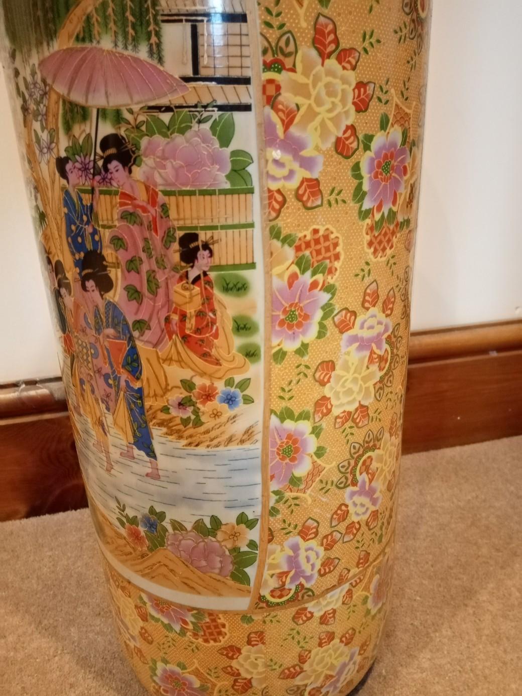 Large vintage Japanese umbrella stand. REDUCE in DY9 Dudley für 35,00