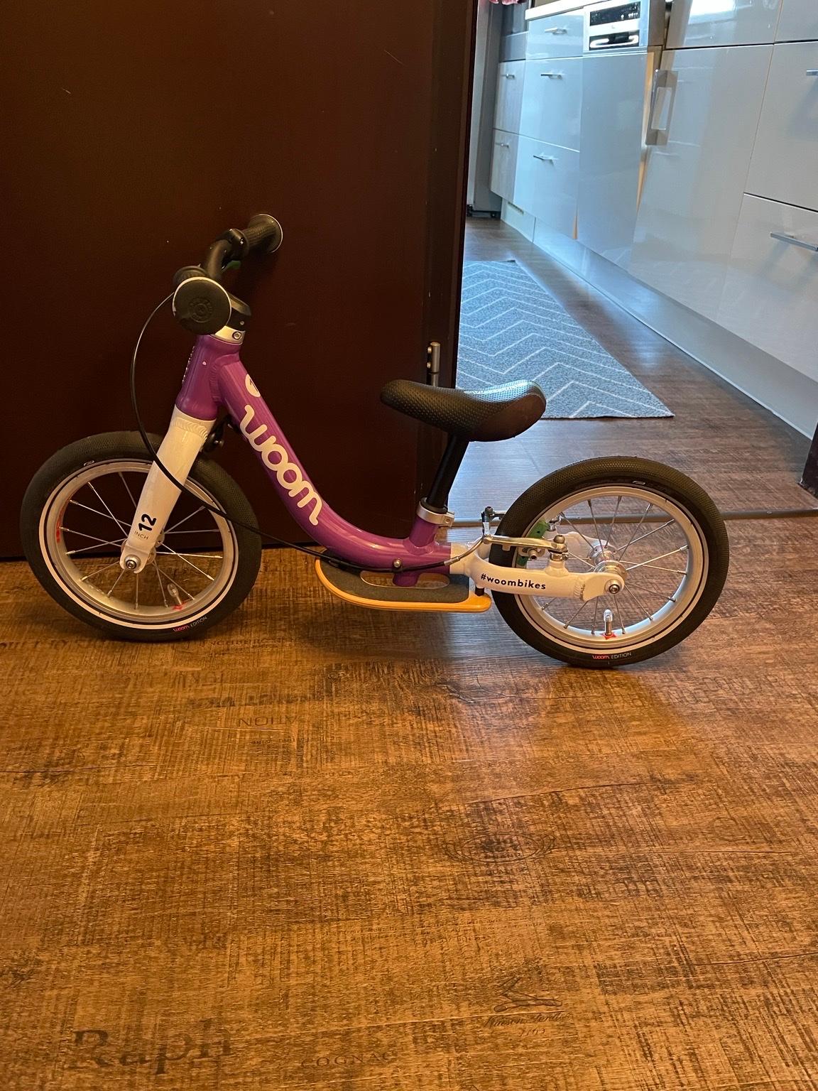 Woom Laufrad 1 inkl. Woom Surfboard in 1230 KG Atzgersdorf für € 180,00