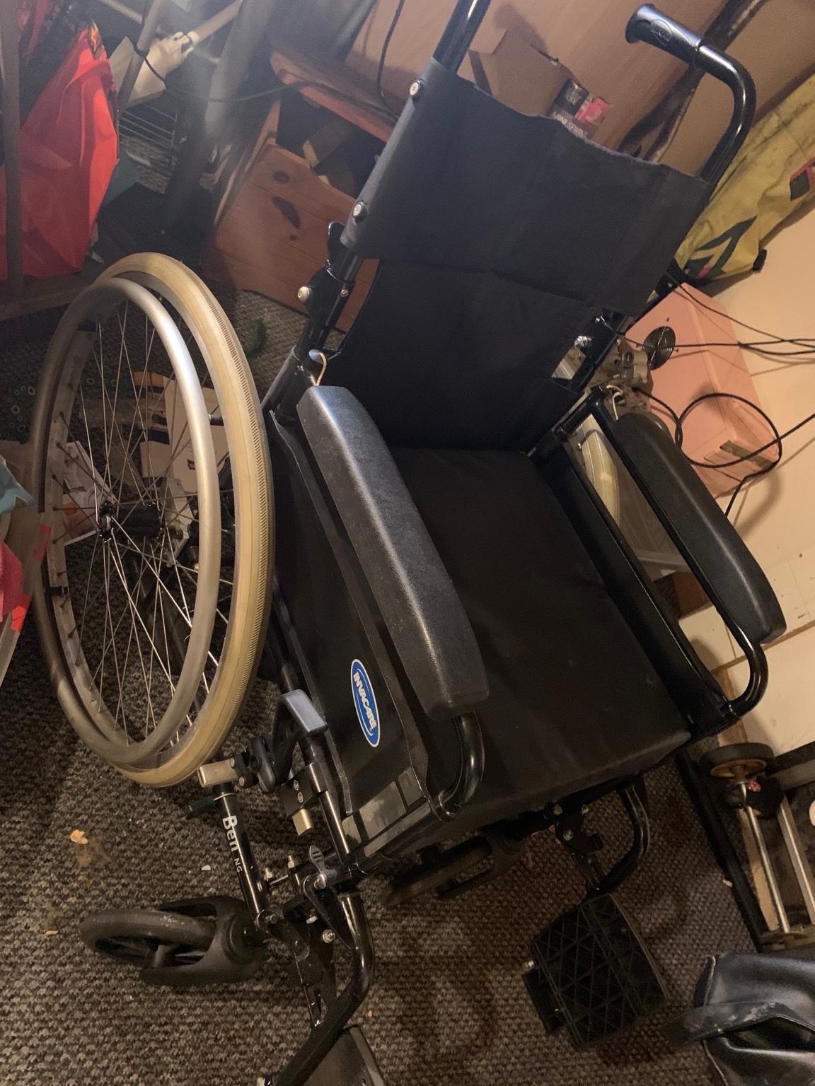 Wheelchair with amputation board in BL2 Bolton für £ 50,00 zum Verkauf