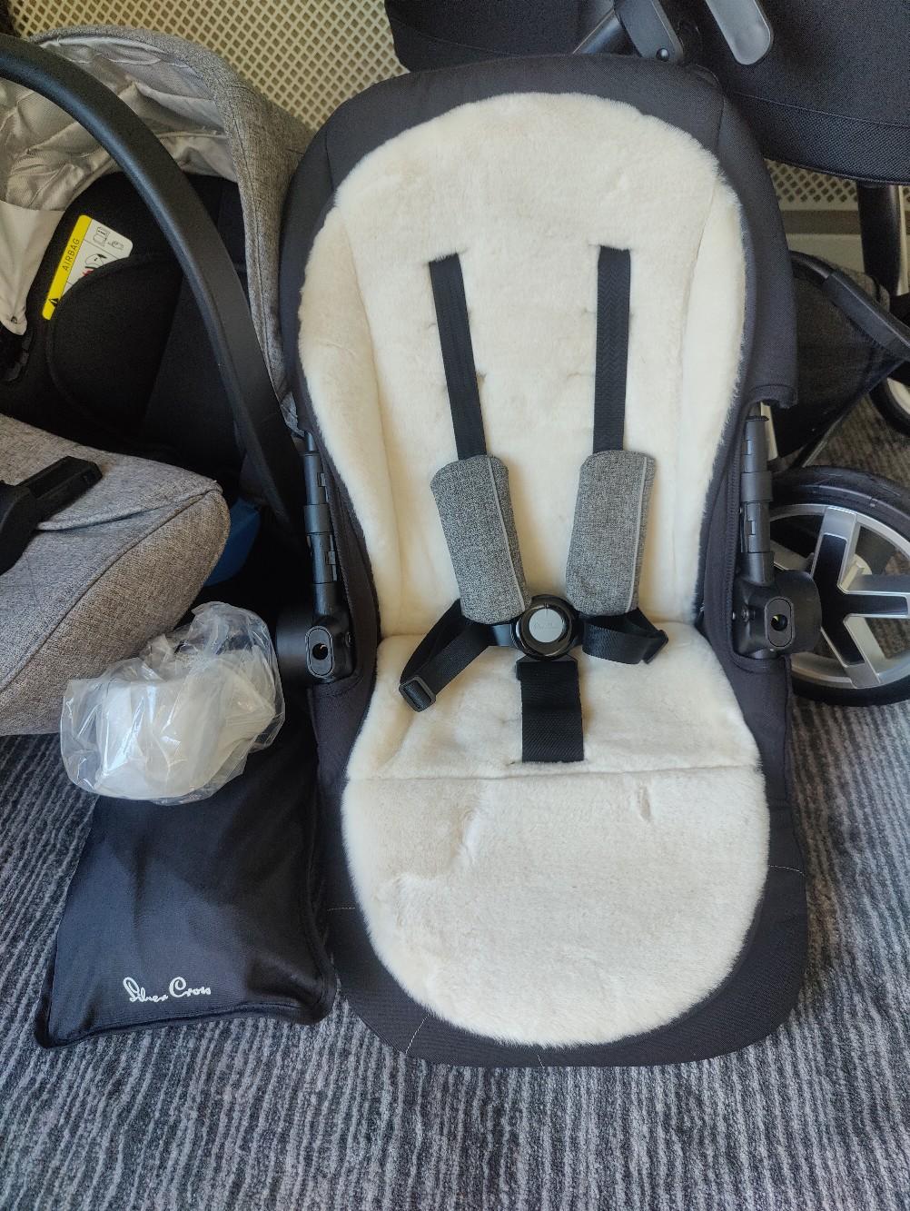 Silver Cross Pioneer Travel System in N6 Islington for £350.00 for sale