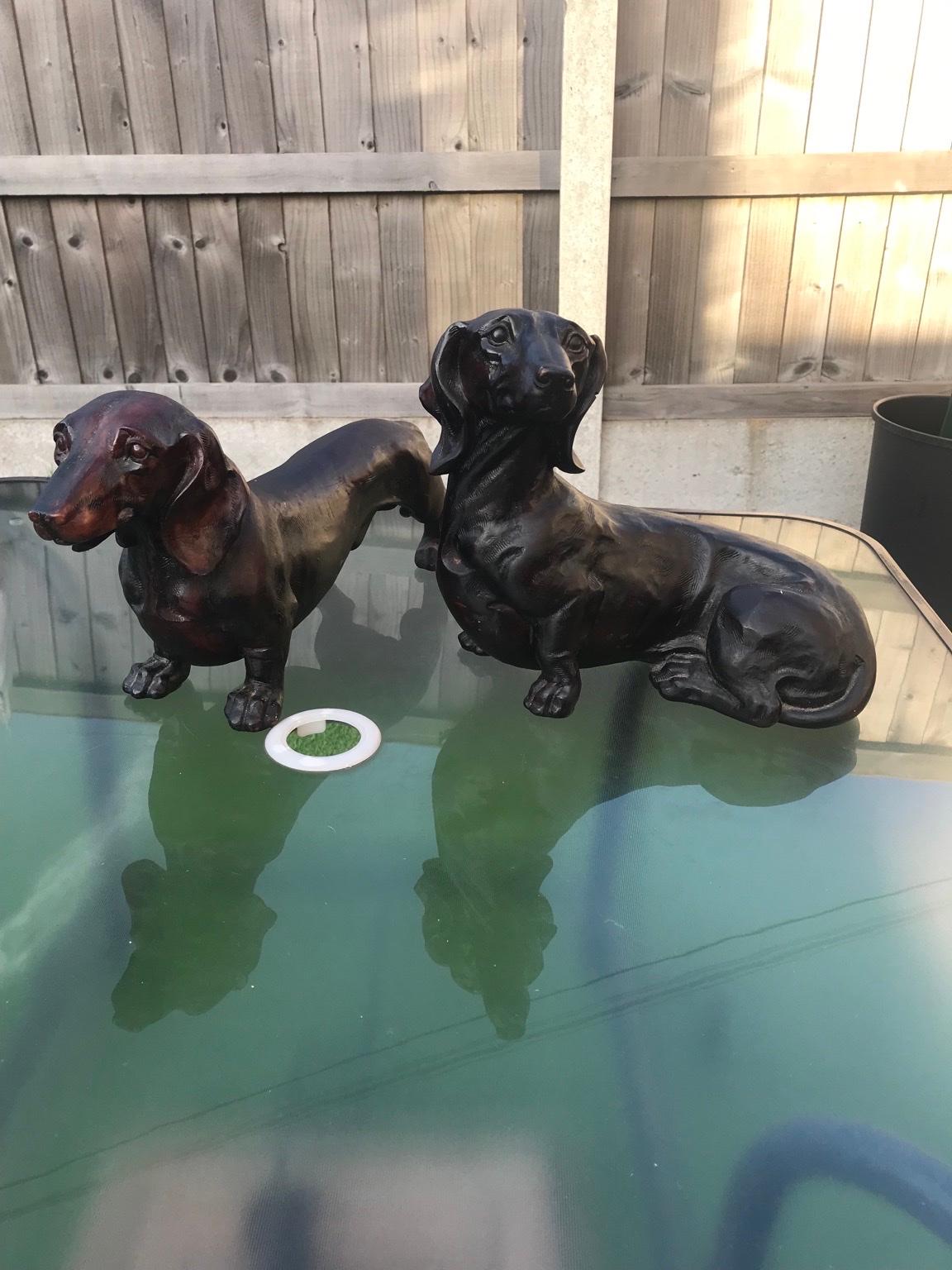 Dachshund sausage dog wooden statues in B65 Sandwell für 15,00 £ zum
