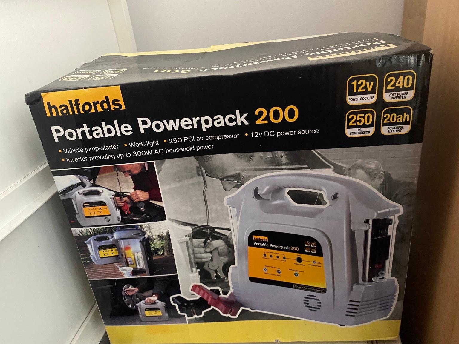 Halfords Powerpack 200 Portable Jumpstarter in TW2 Hounslow for £50.00
