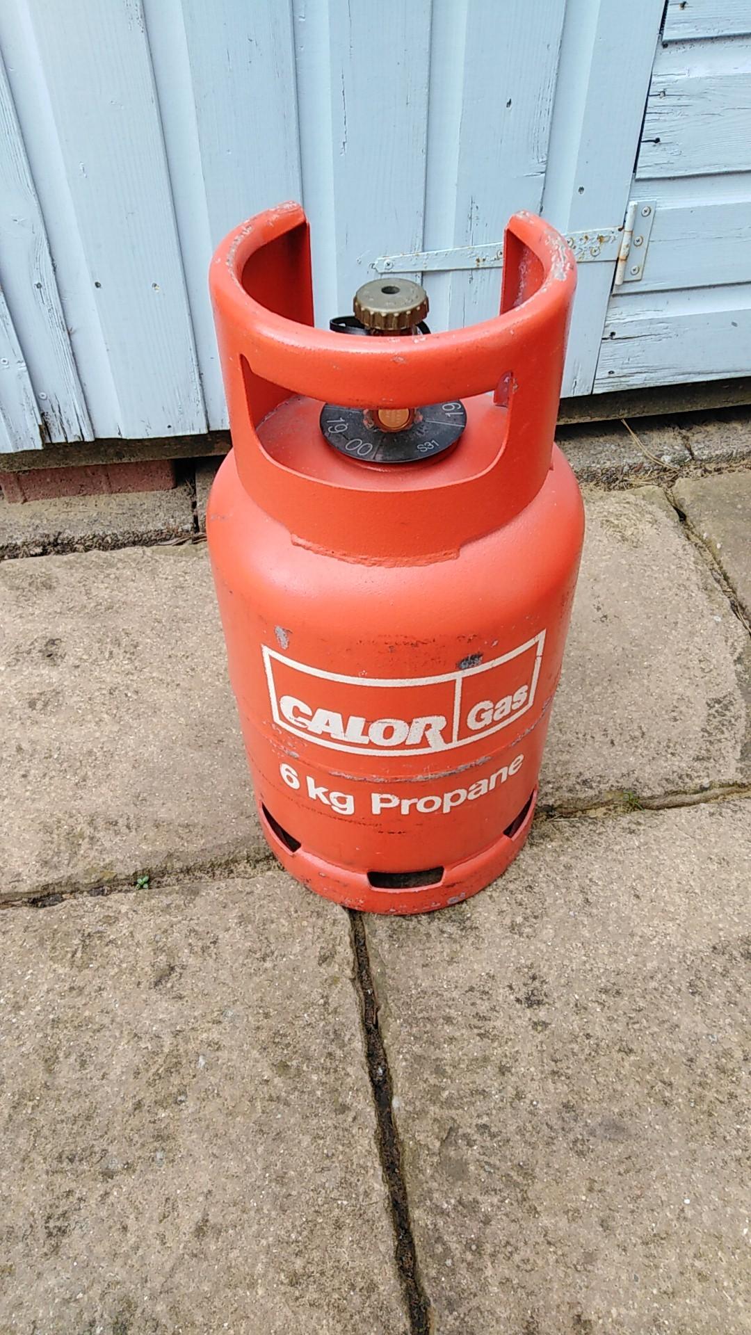 6kg propane calor gas bottle full in DY8 Dudley für 15,00 £ zum Verkauf