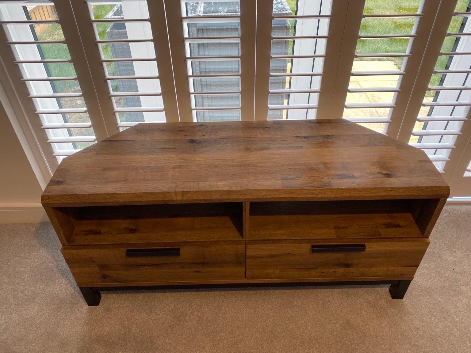 NEXT Bronx Oak Effect Wood Corner TV Stand in North Warwickshire für £