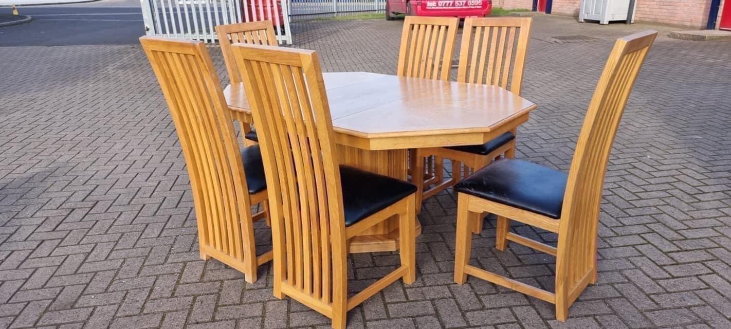 SECOND HAND SOLID OAK DINING TABLE AND CHAIRS in S62 Parkgate for £120.