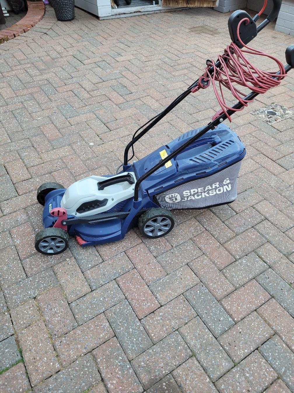 Spear &Jackson lawn mower in WA7 Brookvale für 20,00 £ zum Verkauf