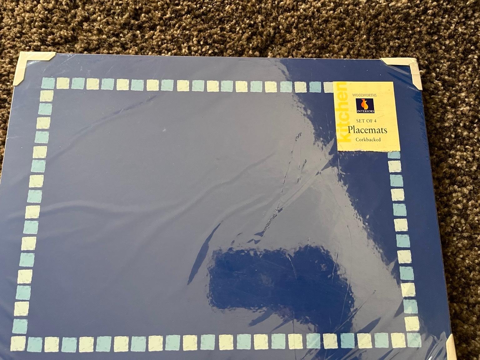 Woolworths Placemats set of 4 in E11 Forest für 5,00 £ zum Verkauf