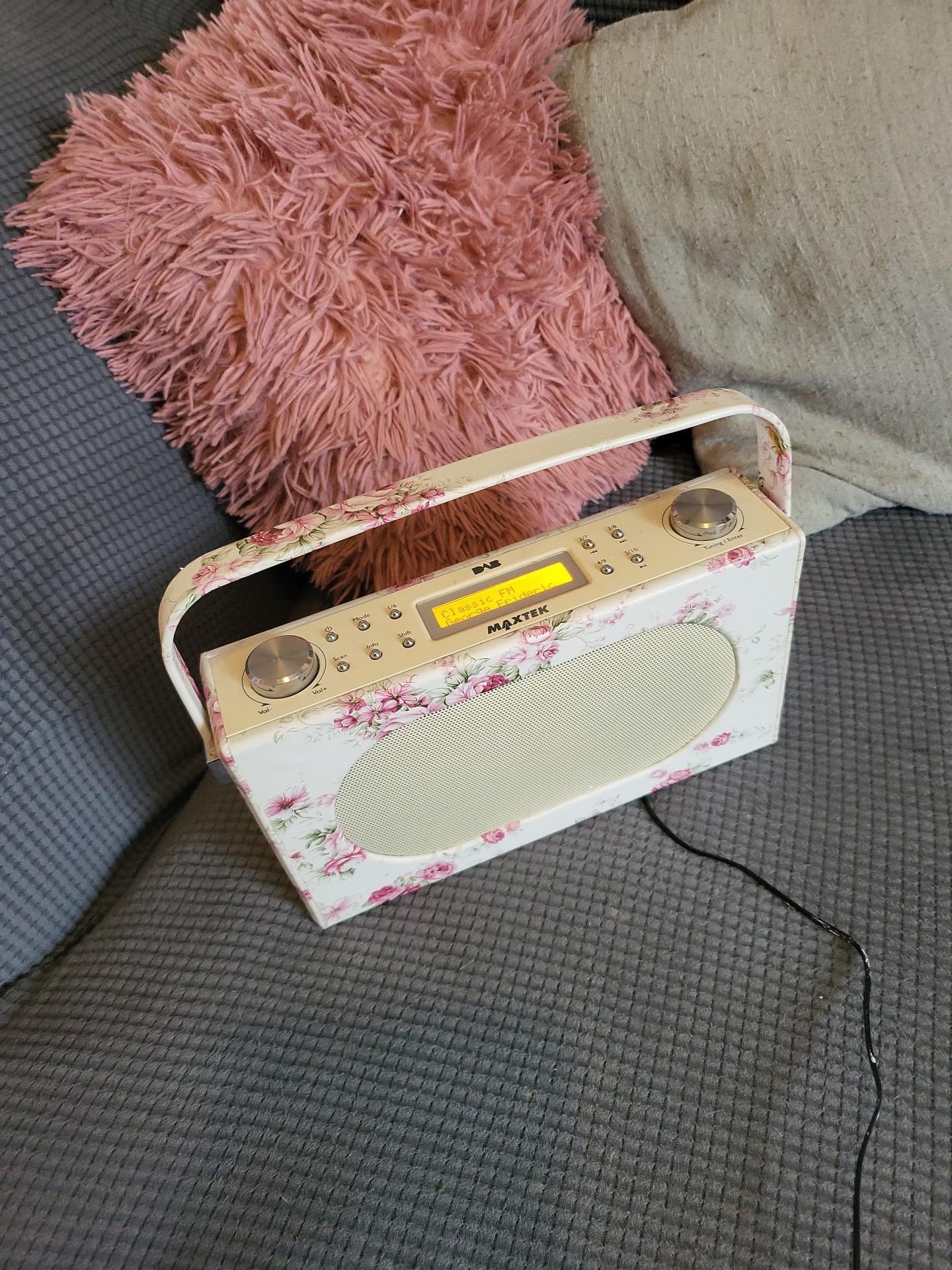 🌟Maxtek Dab/Bluetooth Floral Radio🌟 in B30 Birmingham for £11.00 for sale Shpock