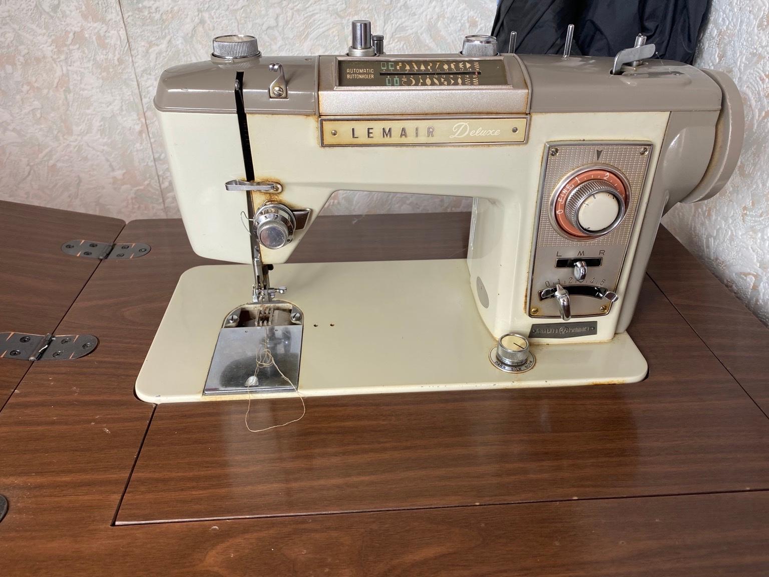 Vintage Lemair Deluxe Sewing Machine in Chester for £30.00 for sale