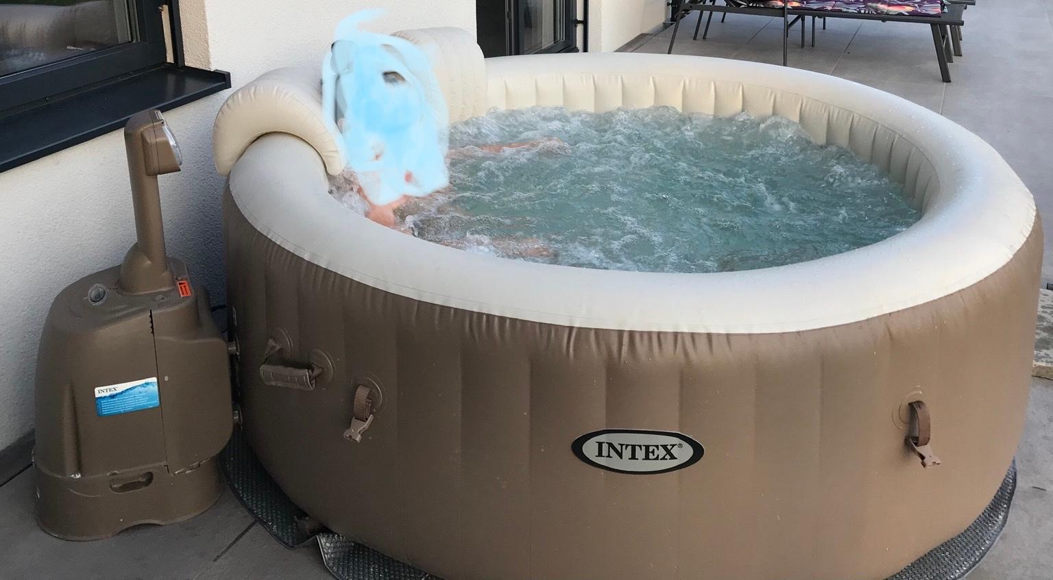 Intex Whirlpool in 4675 Weibern für € 50,00 zum Verkauf | Shpock AT
