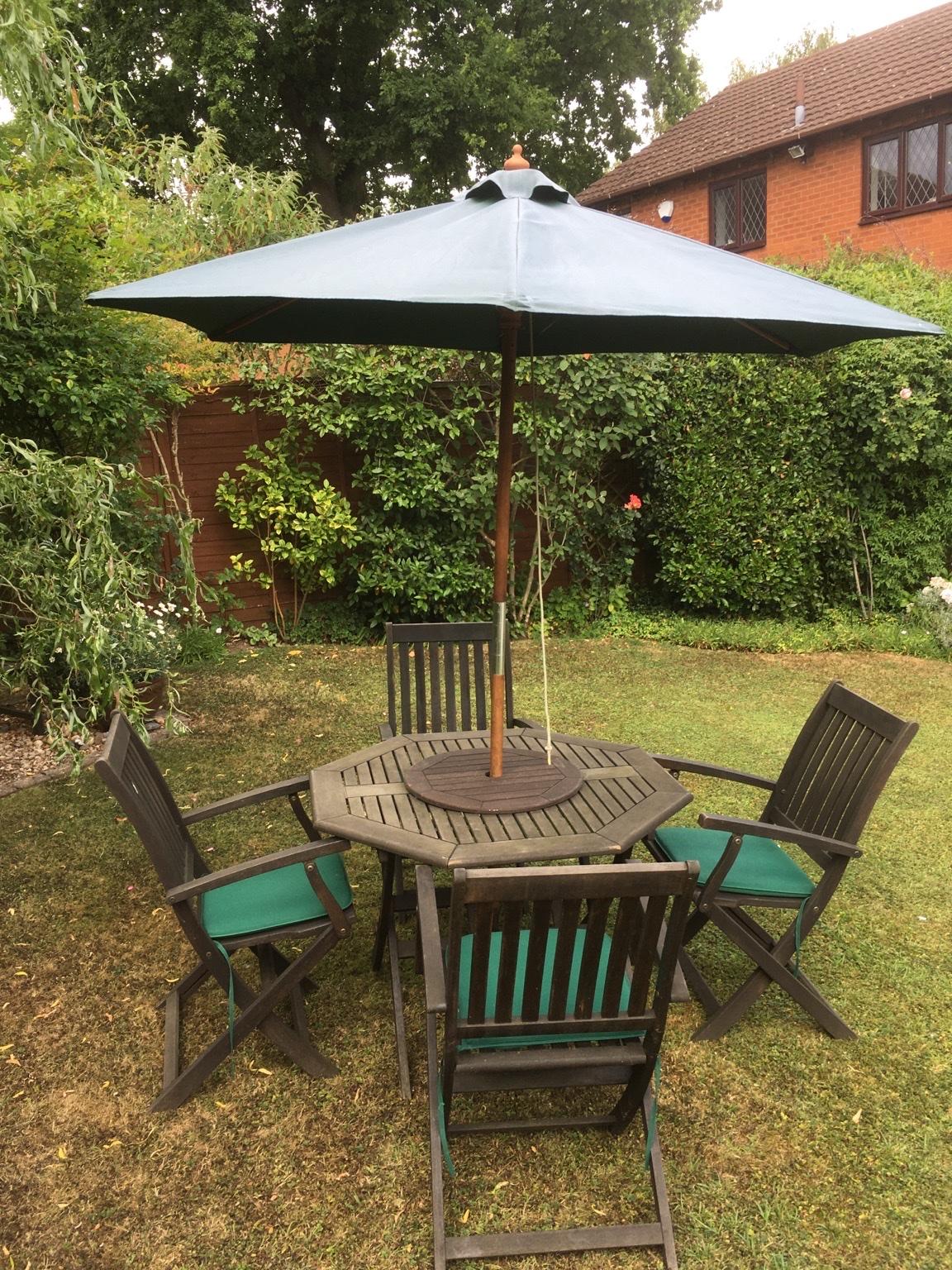 Garden furniture in B91 Metropolitan Borough of Solihull für 120,00