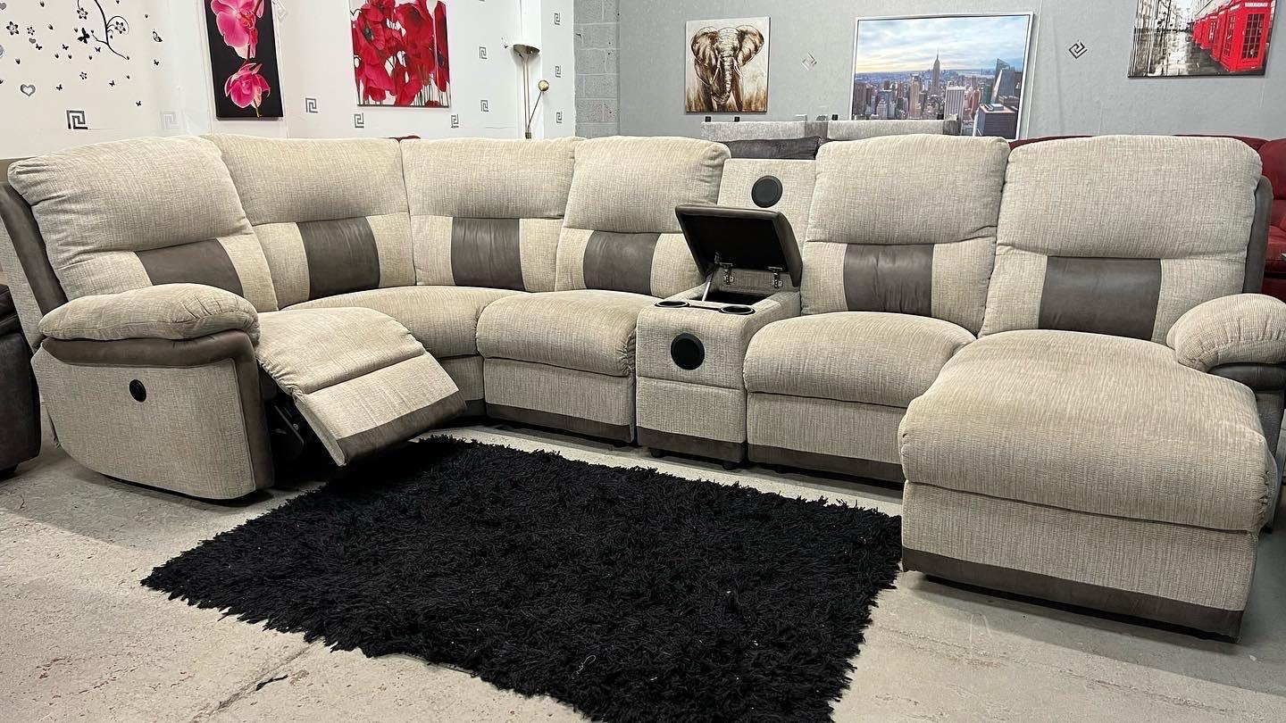 Lazyboy grey electric recliner corner sofa 🛋 in BL3 Bolton for £1,500.