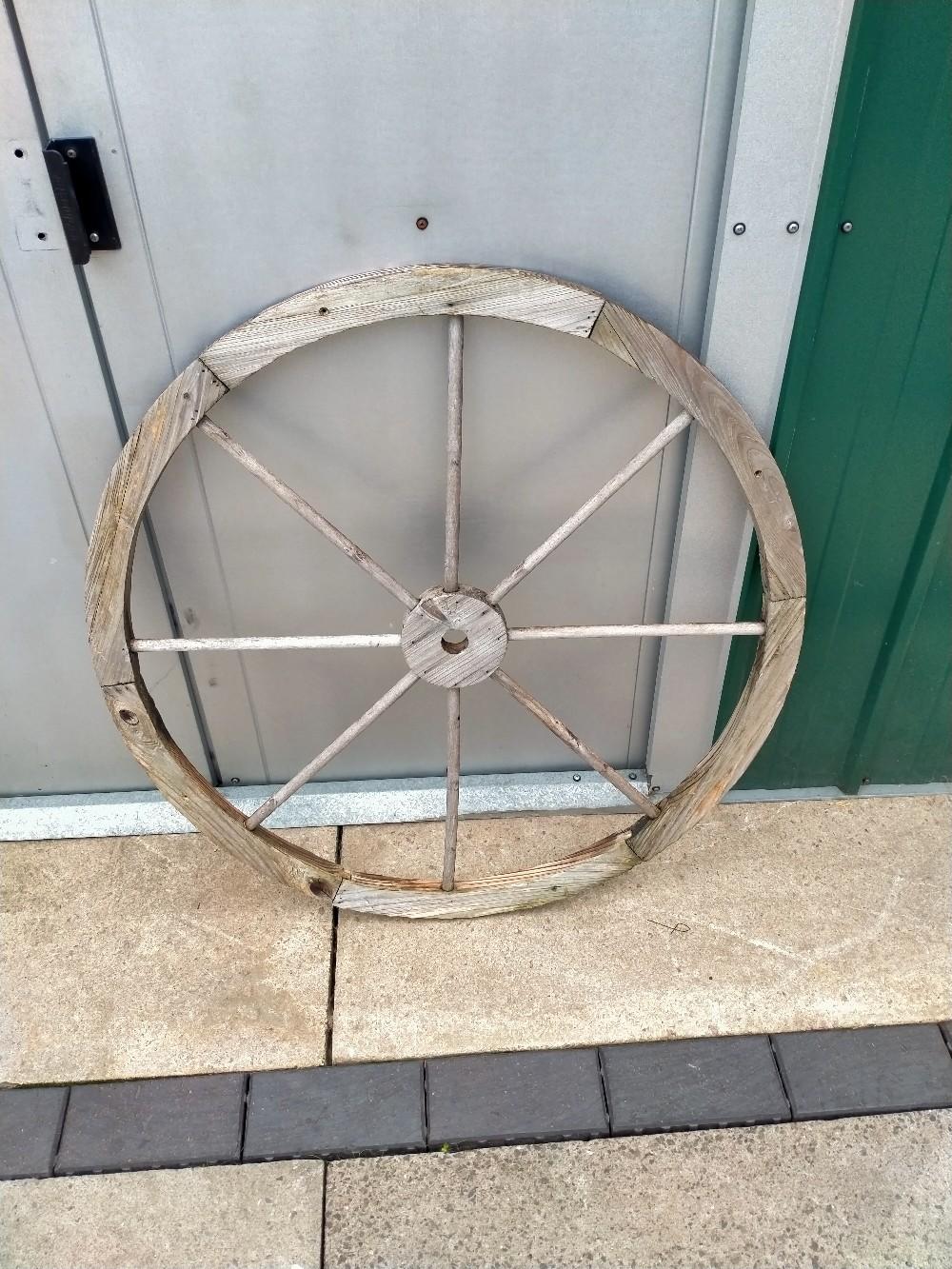 wooden wheel in St Helens für £ 5,00 zum Verkauf Shpock AT