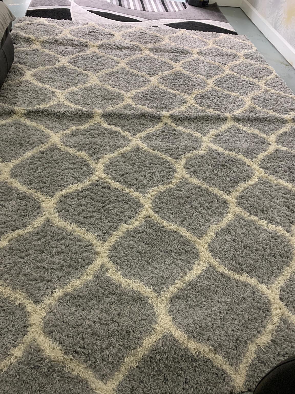 Large grey and cream shaggy rug in WS10 Walsall for £80.00 for sale Shpock