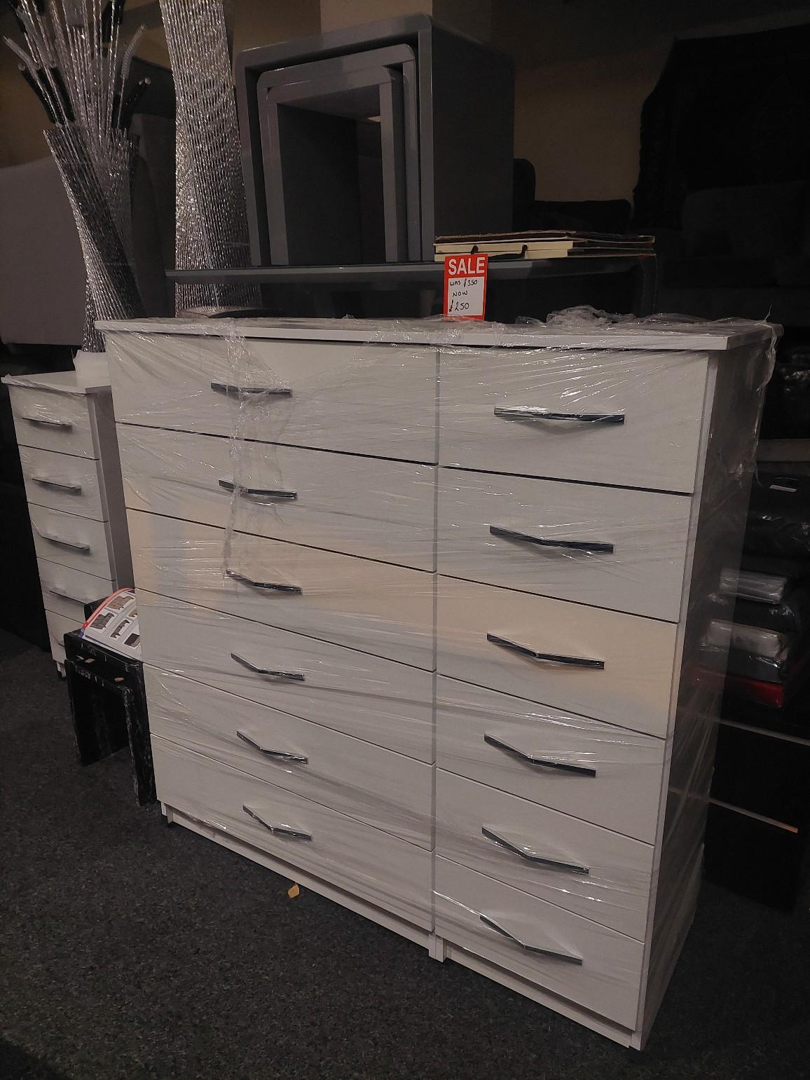 LARGE CHEST DRAWERS in DE14 Staffordshire for £165.00 for sale Shpock