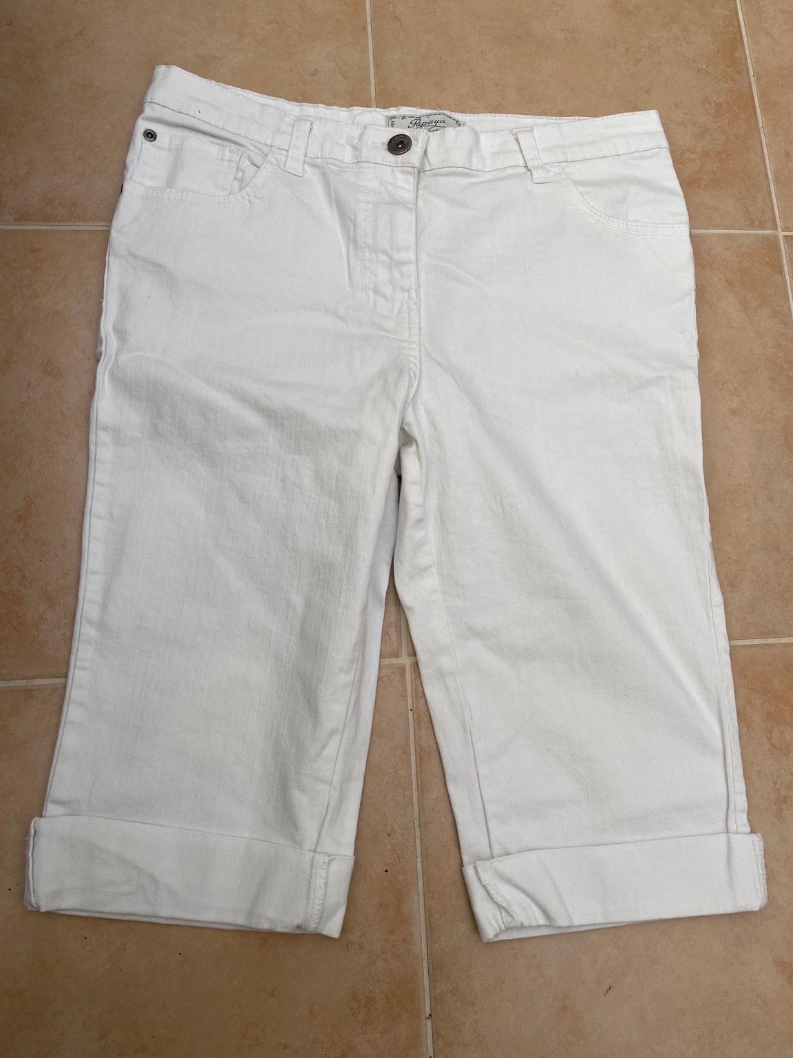 Ladies White Denim Shorts Size 14 in DY3 Dudley für £ 1,00 zum Verkauf Shpock AT