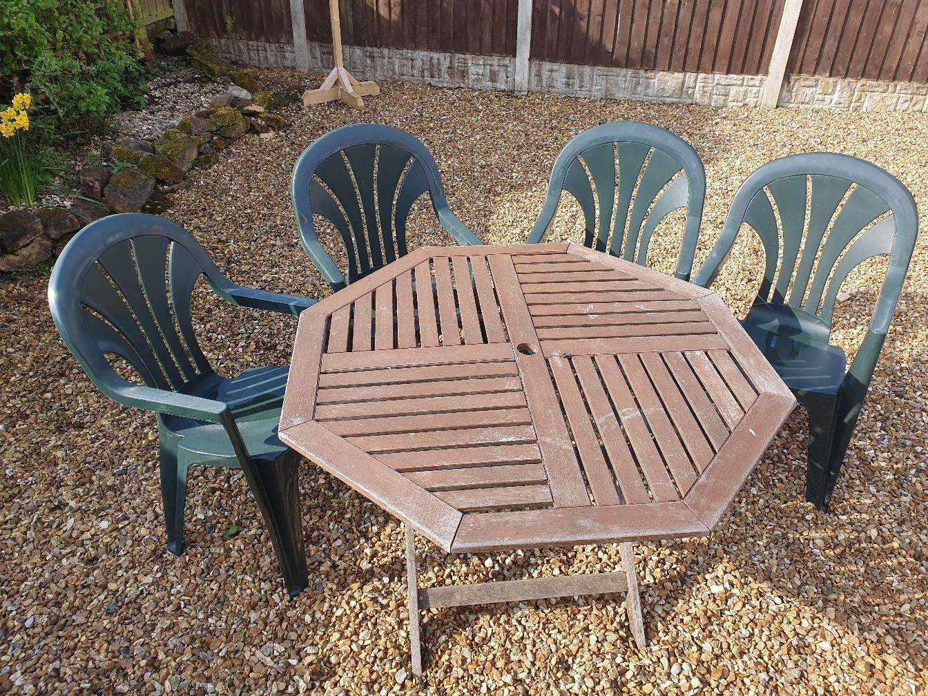 Garden table and chairs in NG15 Gedling for £25.00 for sale Shpock