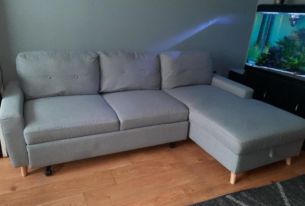 Corner sofa bed with storage in HP22 Kingsbrook für 110,00 £ zum