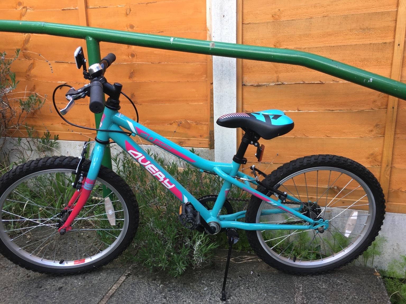 Girl’s Bike Avery in LS11 Leeds for £50.00 for sale Shpock