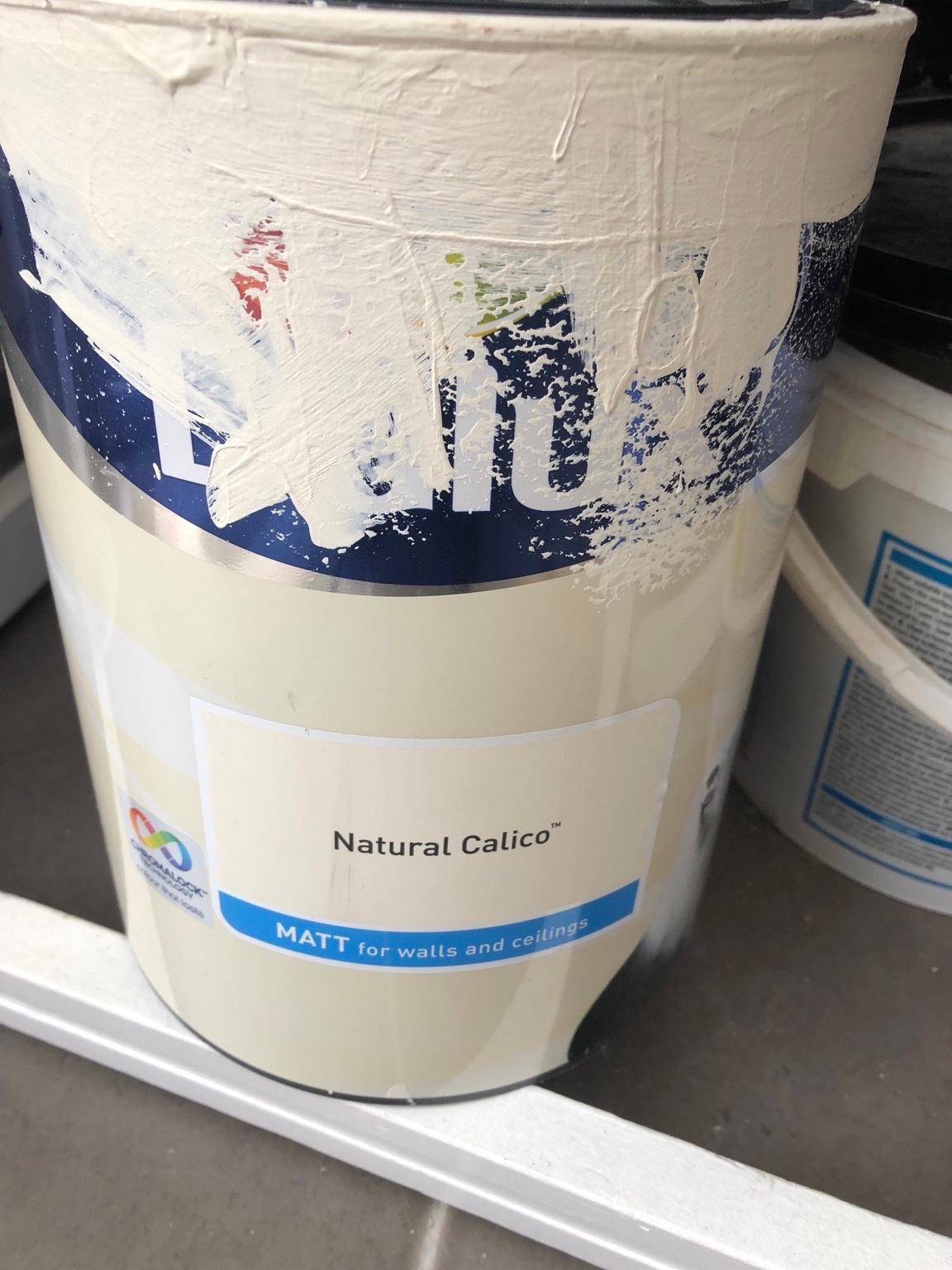 Dulux paint Natural calico Matt in B16 Birmingham for £10.00 for sale