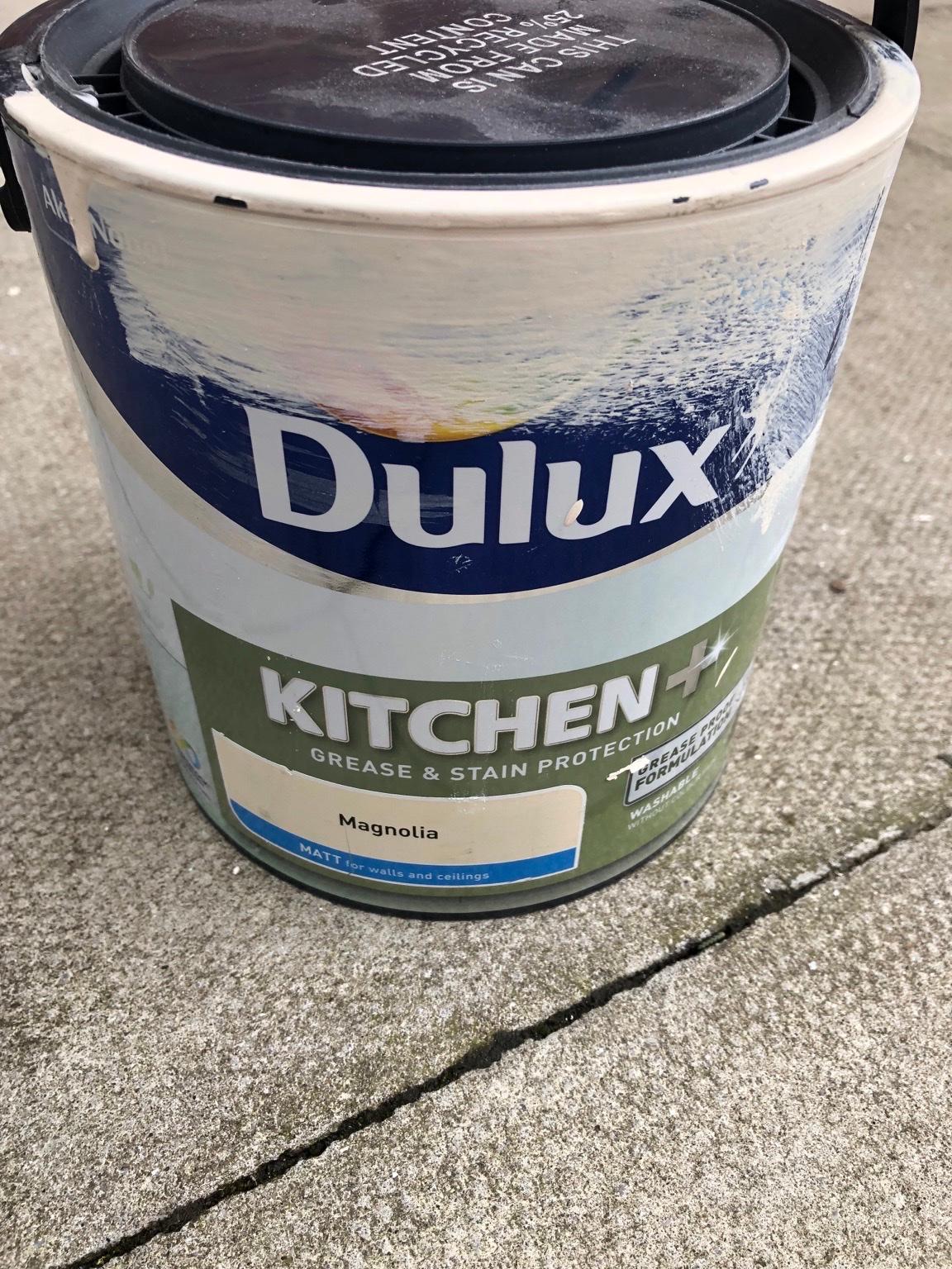 Dulux paint magnolia kitchen paint in B16 Birmingham for £10.00 for