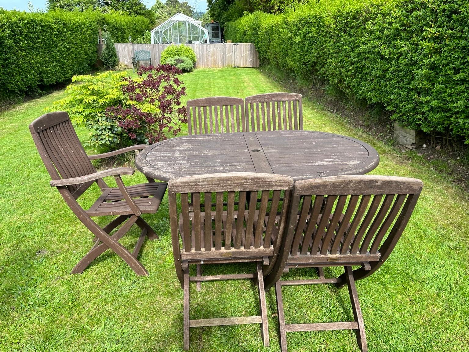 Patio oak table and chairs in WS8 Brownhills for £30.00 for sale Shpock