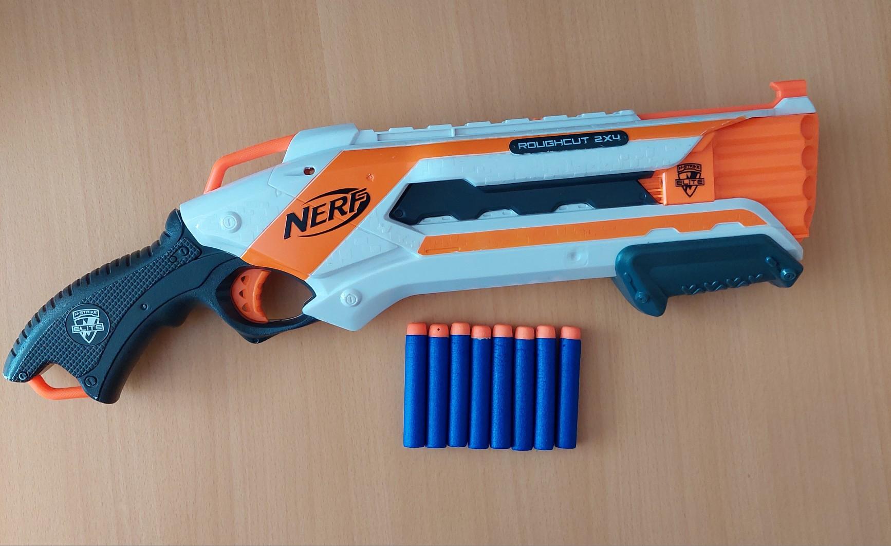 Nerf Roughcut 2x4 inkl. 8 Darts in 6380 Marktgemeinde St. Johann in