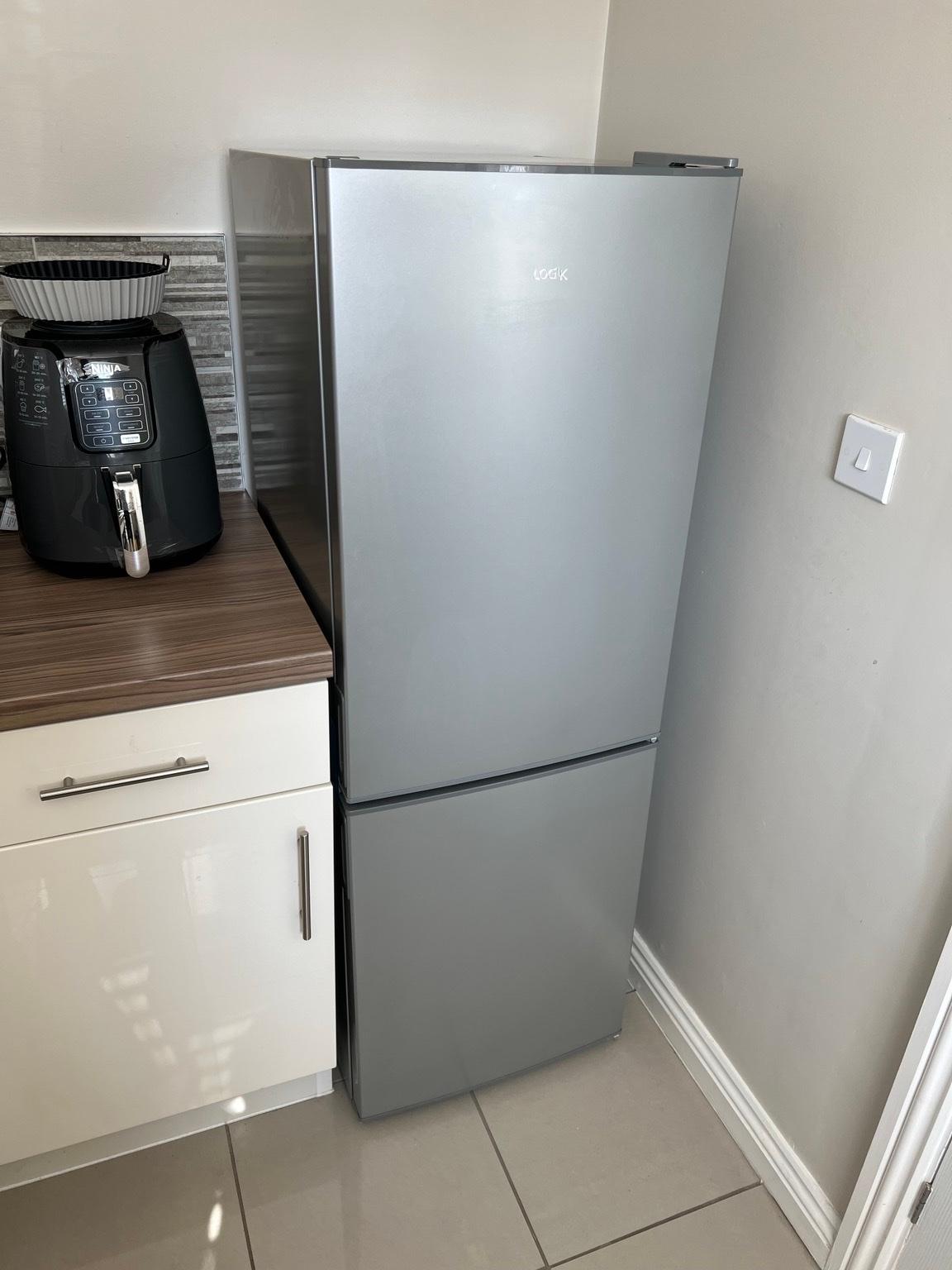 Logik fridge freezer 60/40 in B42 Birmingham für 120,00 £ zum Verkauf