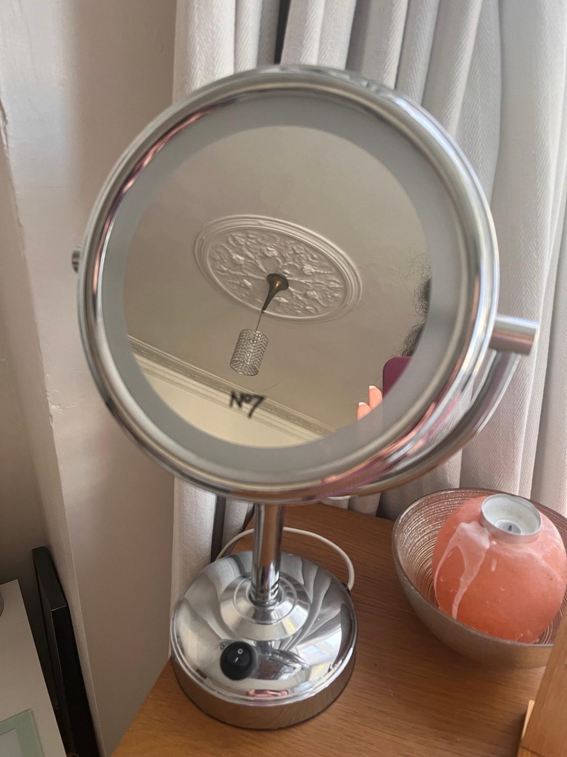 Silver no7 light up mirror in SW12 London for £10.00 for sale Shpock