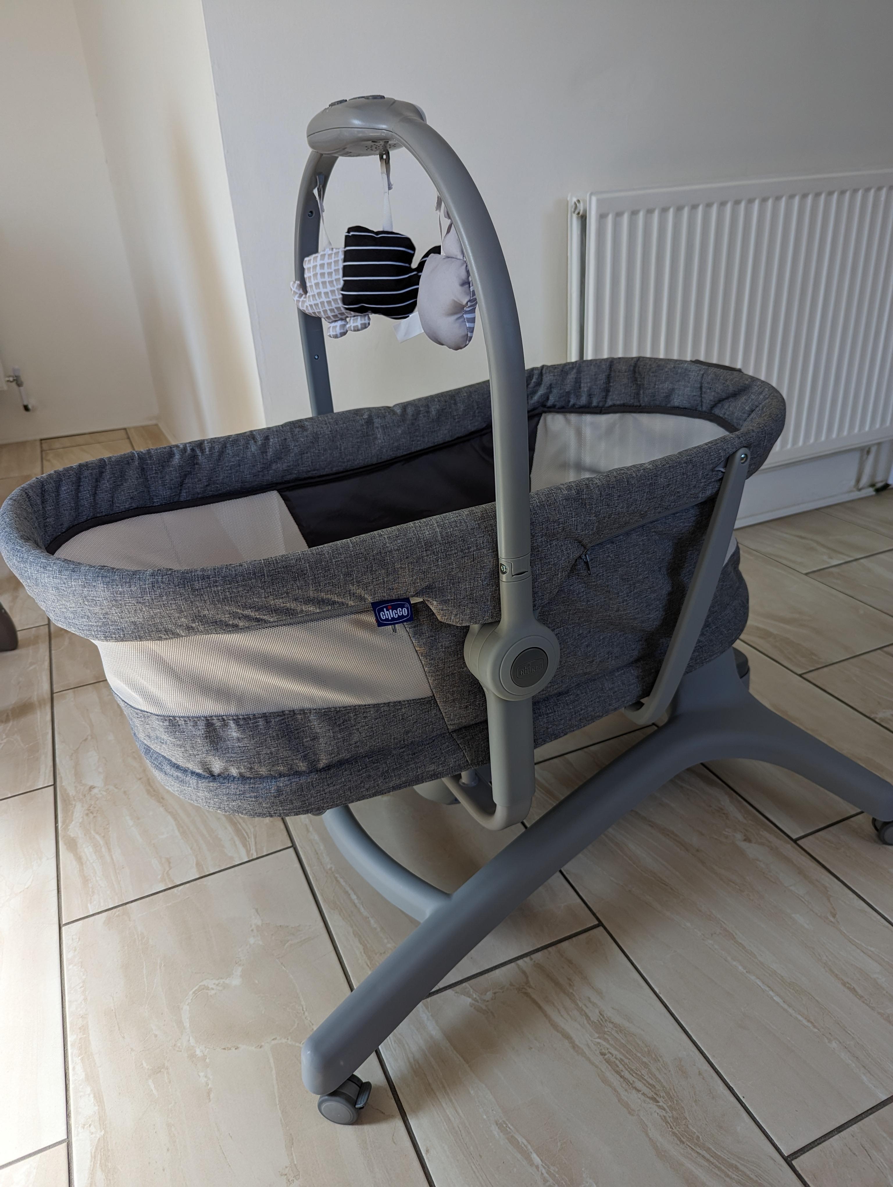 Chicco Baby Hug Air 4 in 1 Crib in NG19 Woodhouse for £170.00 for sale