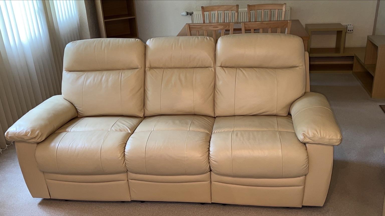 Cream leather recliner sofa in B32 Birmingham for £700.00 for sale Shpock