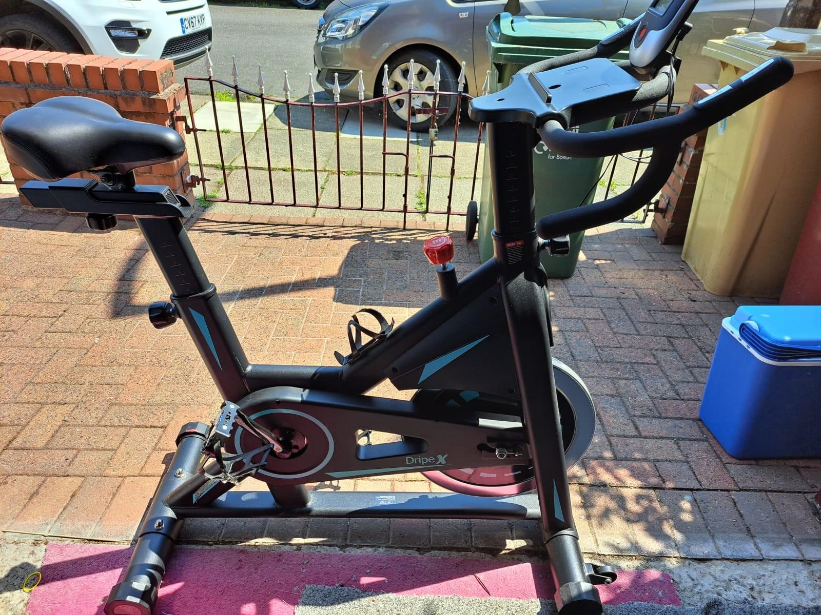 Dripex magnetic resistance exercise bike in M19 Manchester für £ 100,00