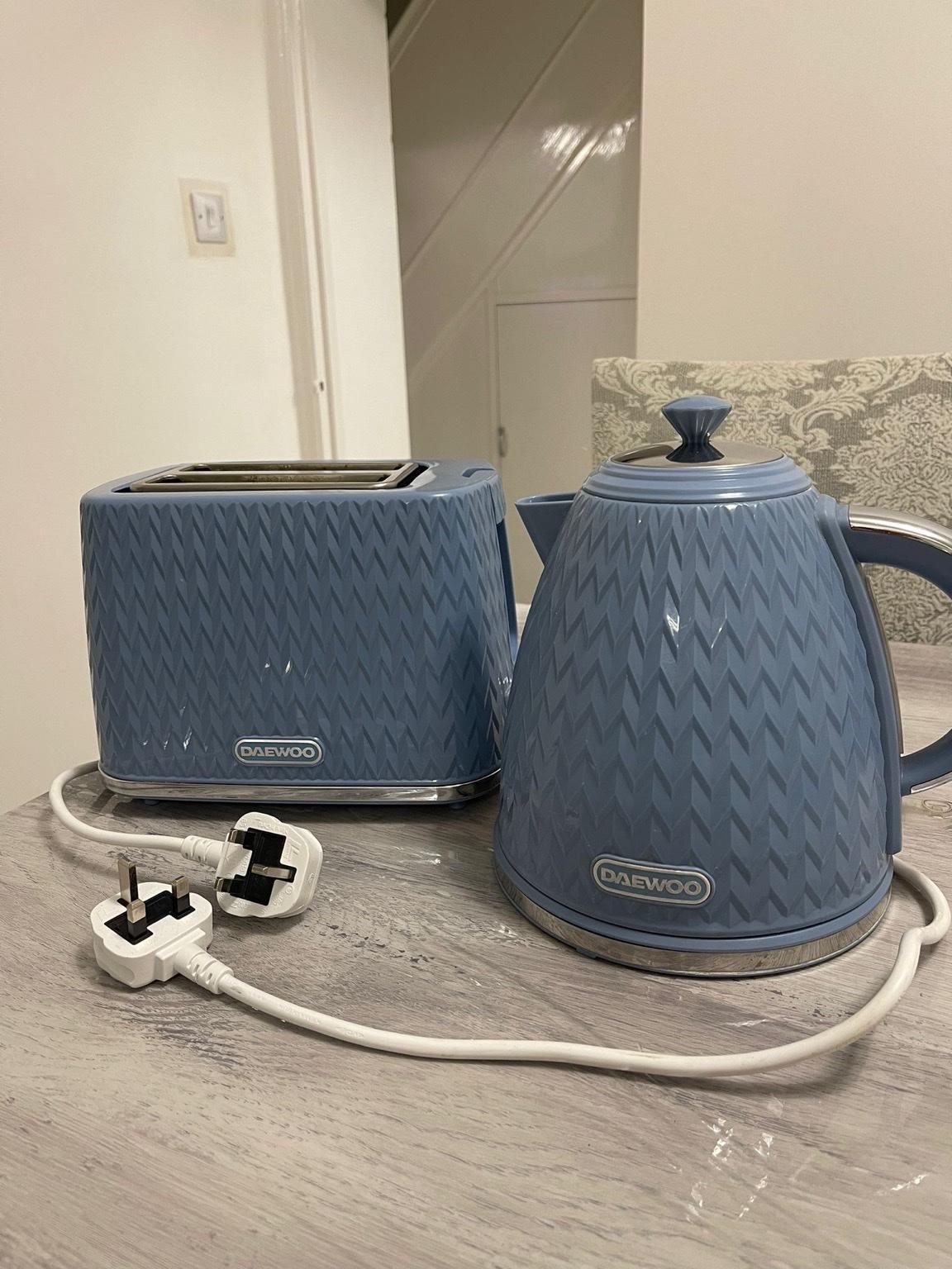 Kettle and toaster set in HA0 London for £15.00 for sale Shpock