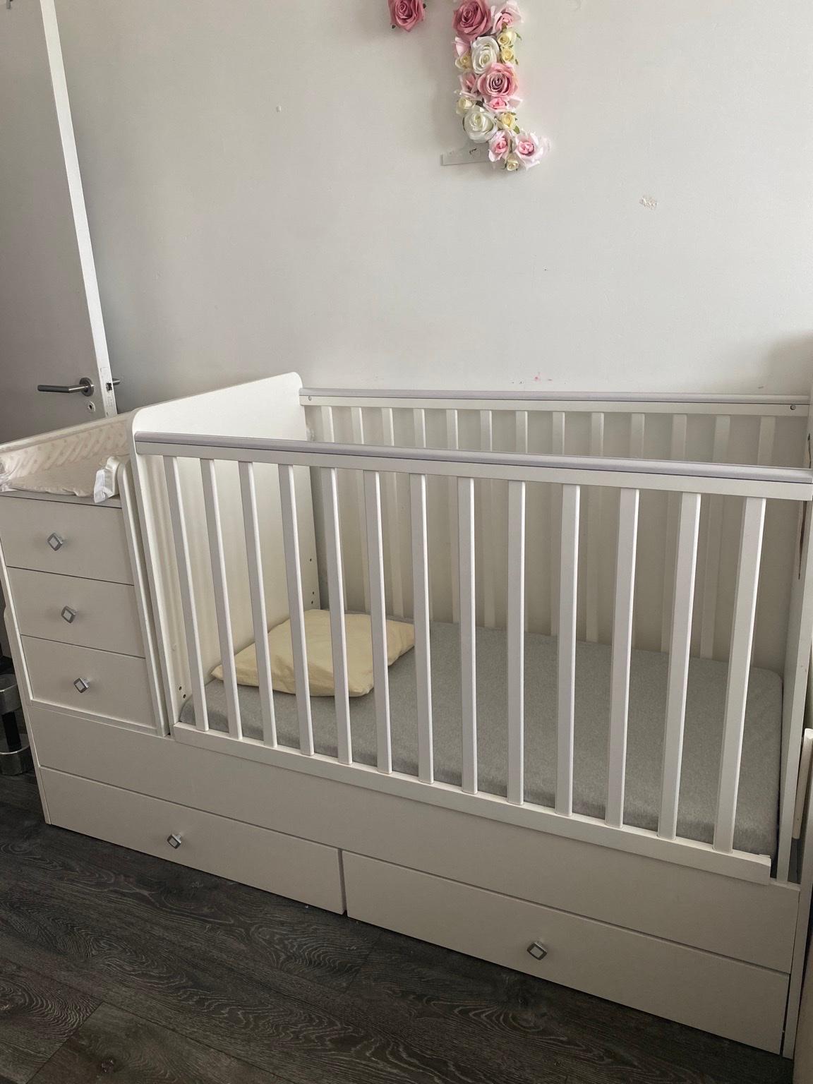 Harriet bee cot bed in N1 London for £200.00 for sale Shpock