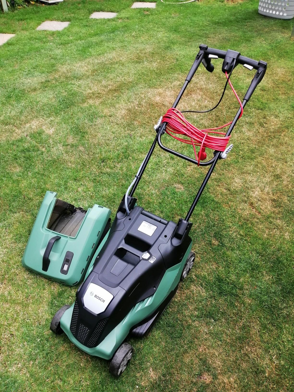 Bosch Universal Rotak 650 Corded Rotary Lawnm in EN6 Hertsmere for £55.