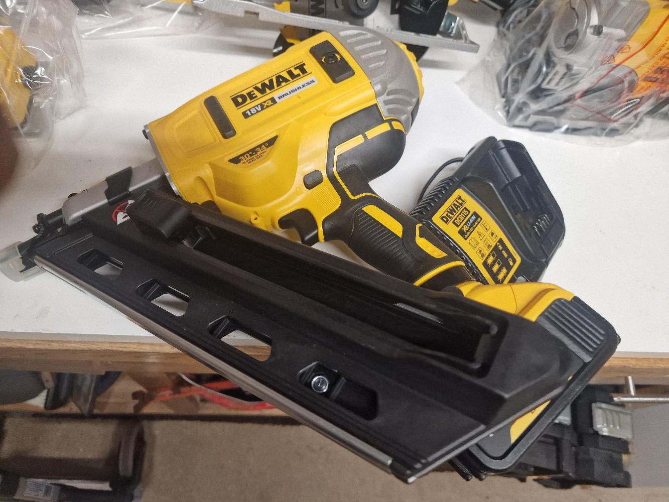 dewalt 1st fix nail gun 5ah and charger f in WV10 Wolverhampton for £