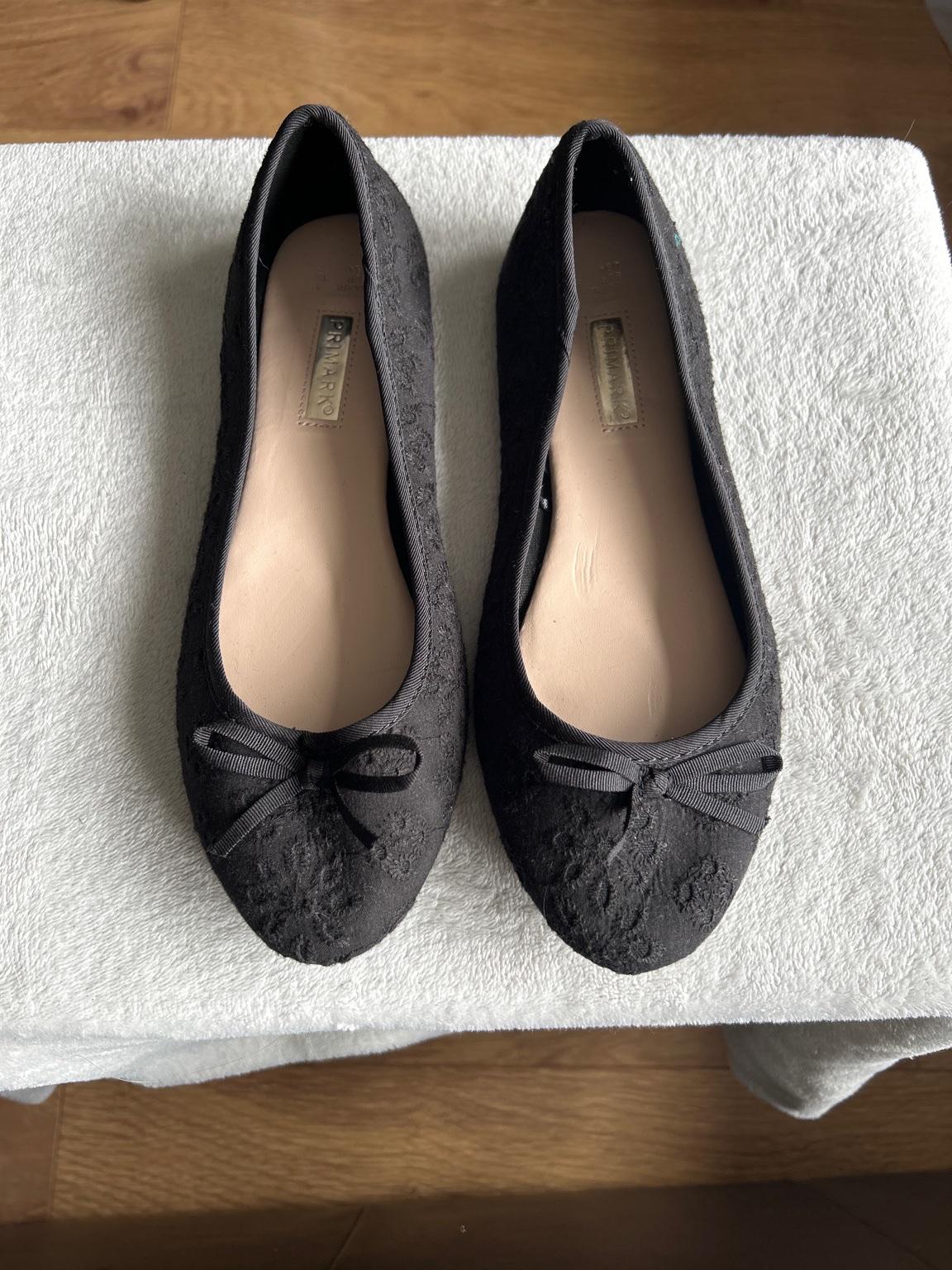 Black dolly shoes UK 5 in B69 Sandwell für 2,00 £ zum Verkauf Shpock DE