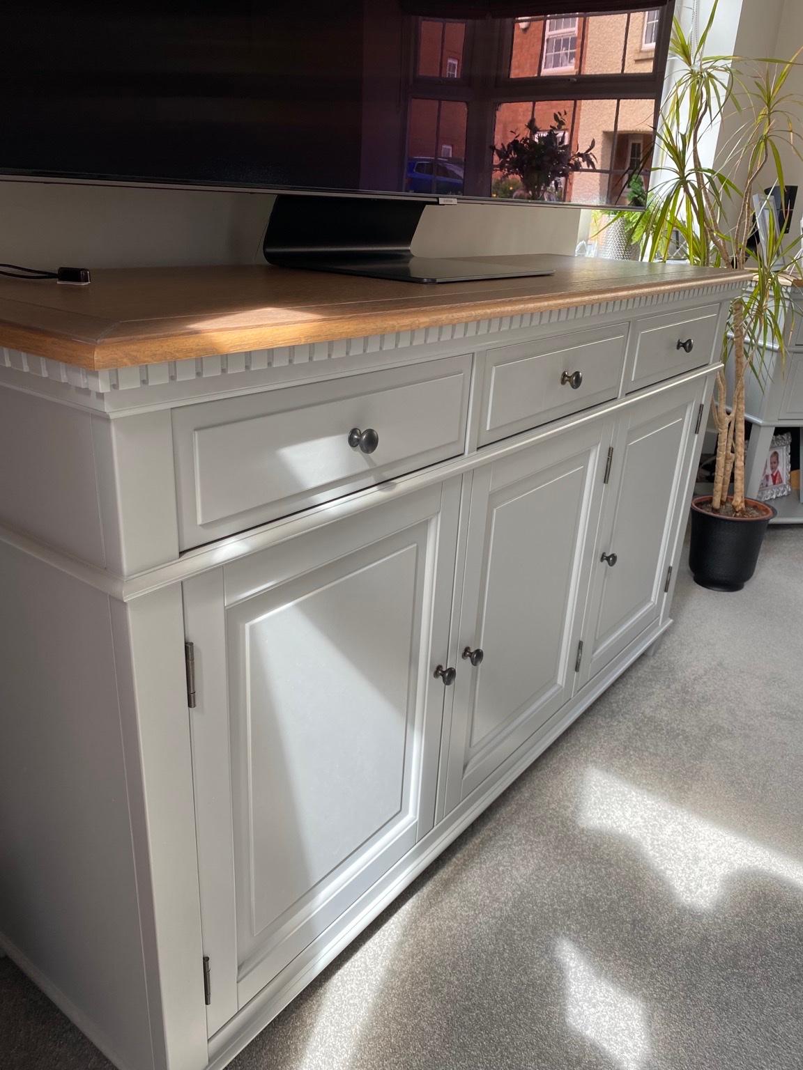 Large sideboard Marks & Spencer home in DE15 Derbyshire für 120,00