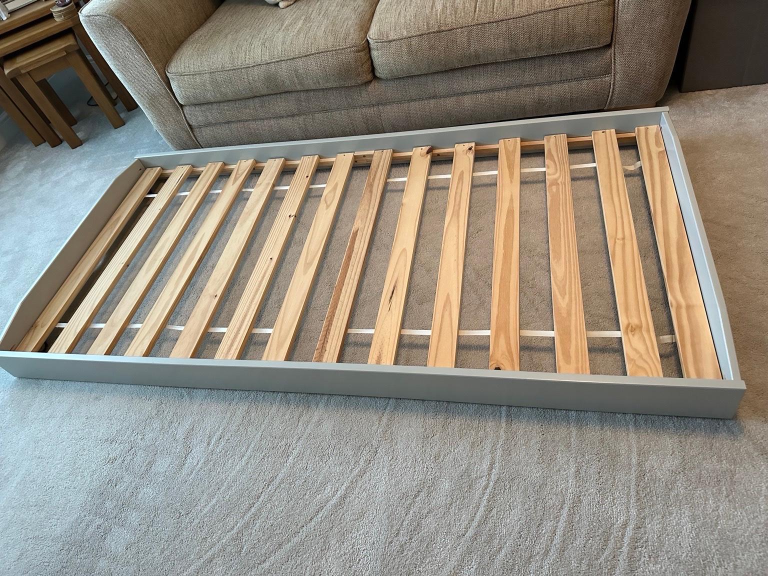 M&S single trundle bed/pull out guest bed in DY3 Staffordshire for £28.
